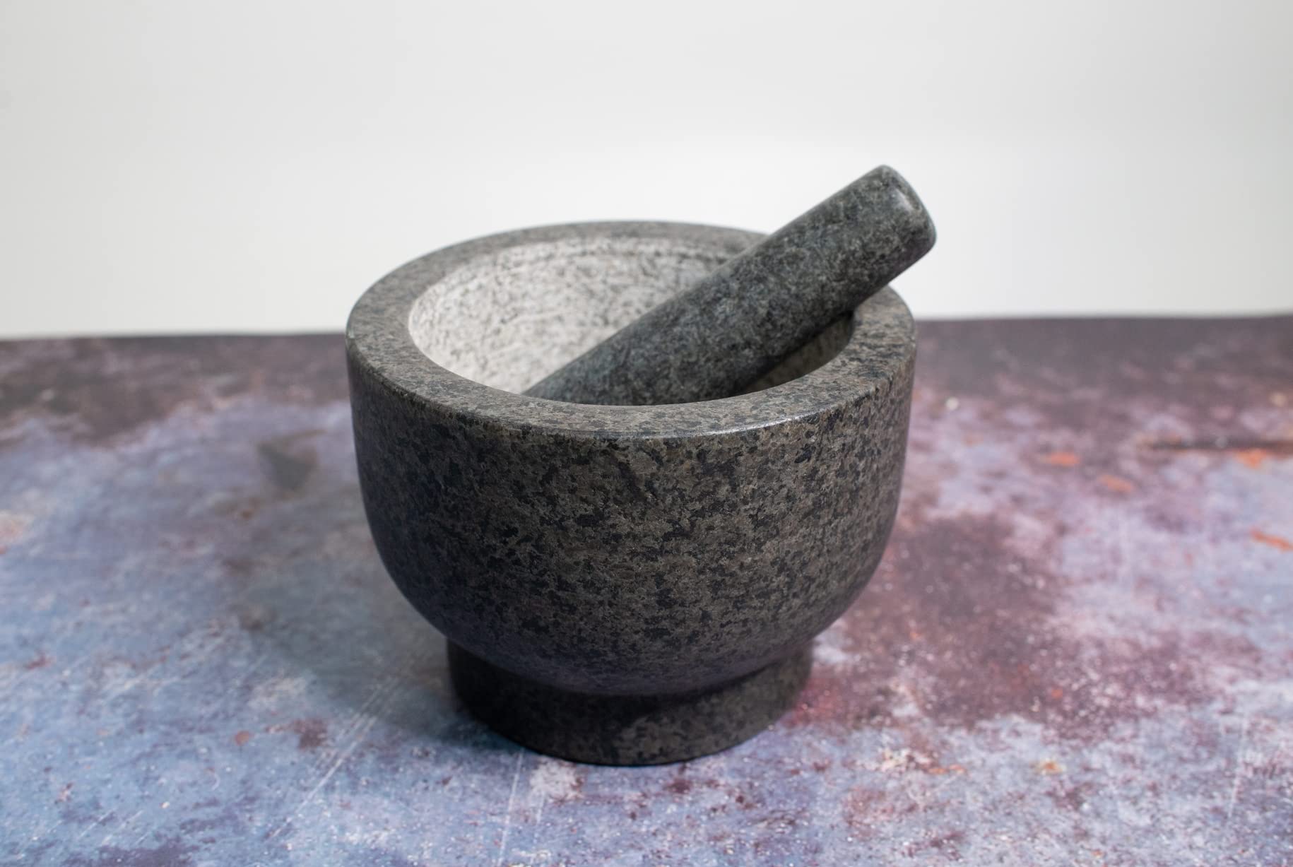 Cilio By Frieling Goliath Natural Granite Mortar And Pestle Set, Grinder For Spices And Seeds, 5 Inches Tall